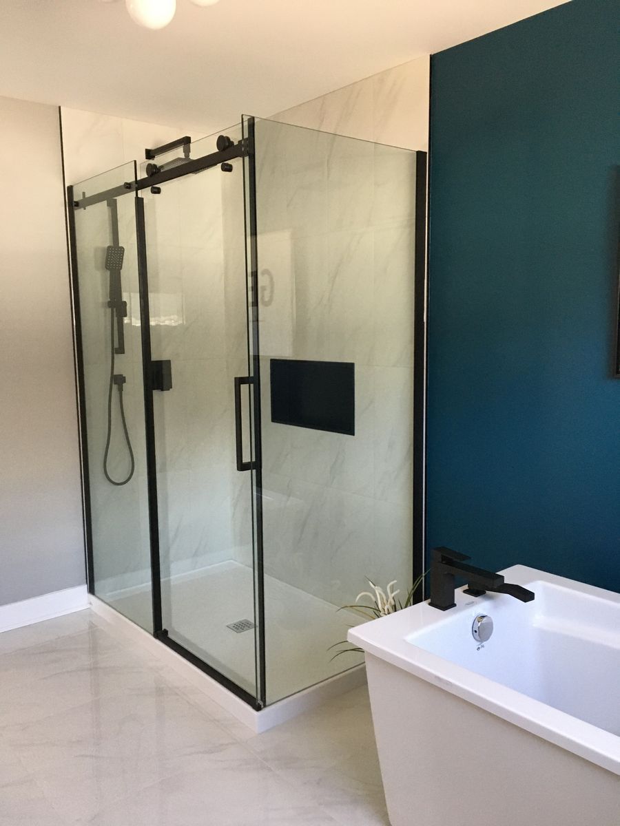 Baño completo de un proyecto de tipo Viviendas unifamiliares cerca de Granby - Bromont - Cowansville por GAÉTAN SIROIS CONSTRUCTION INC