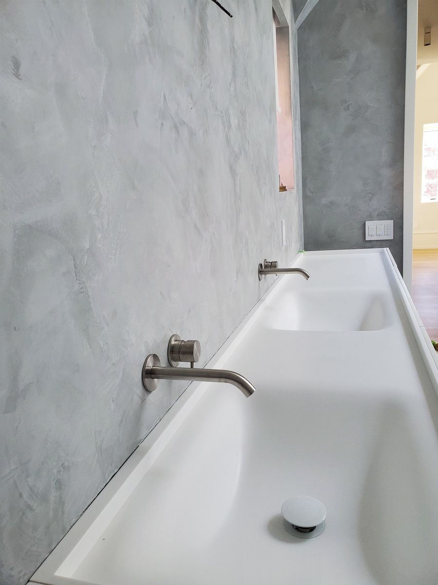 Bathroom from a Natural plasters project near Montreal (Greater Montreal) by Distribution Tockay inc.