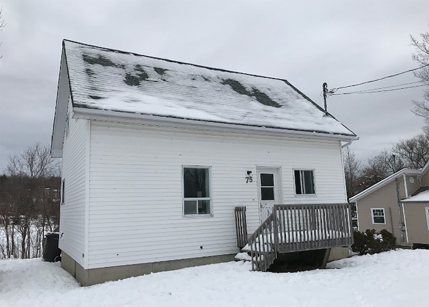 Façade avant d'un projet de Agrandissements de maison près de Granby/Bromont/Cowansville (Estrie) de ÉcoNovation