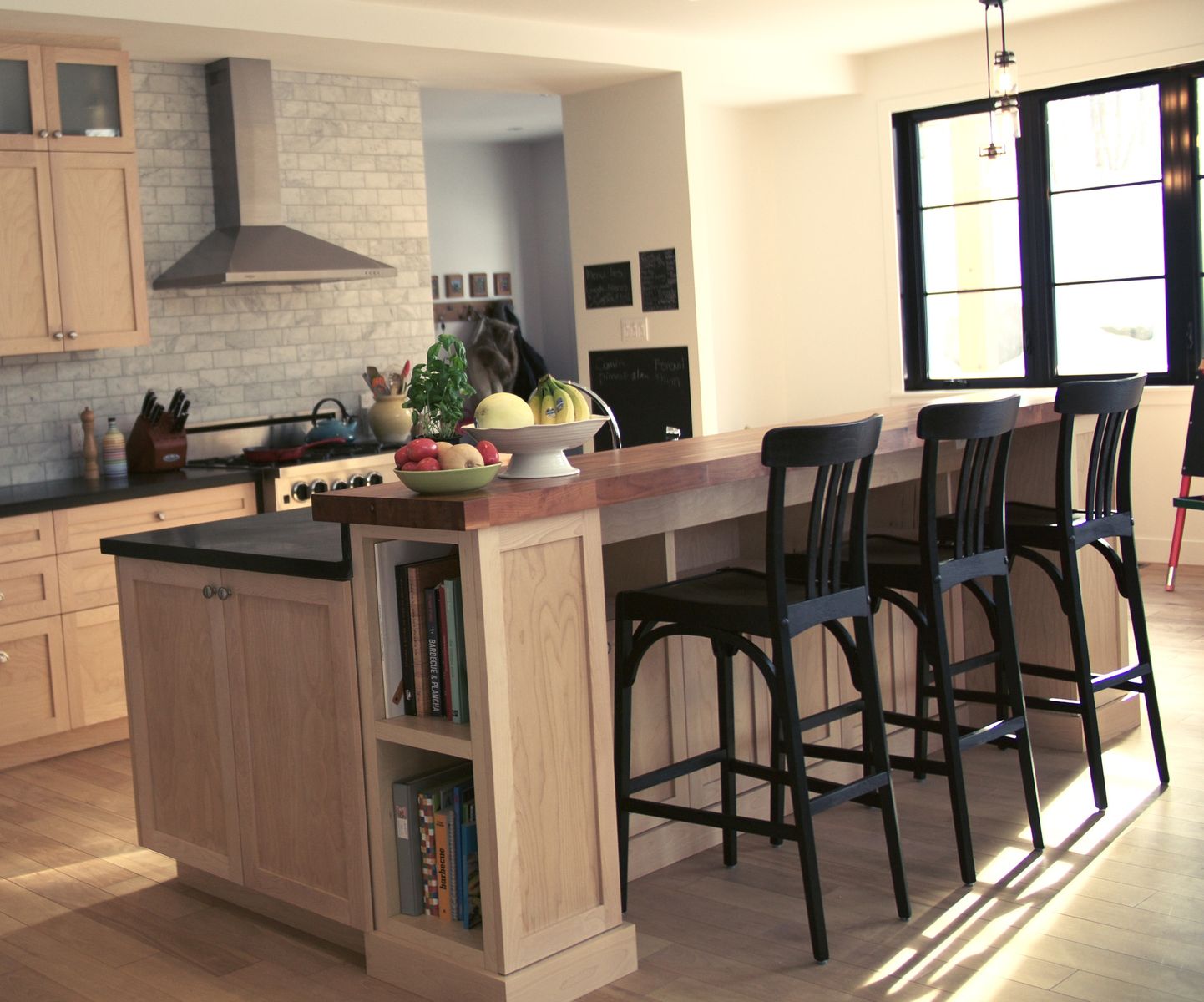 Kitchen from a Single family homes project near Saint-Jerome (Laurentides) by À l' Aube - Design Studio & Kitchen Specialist