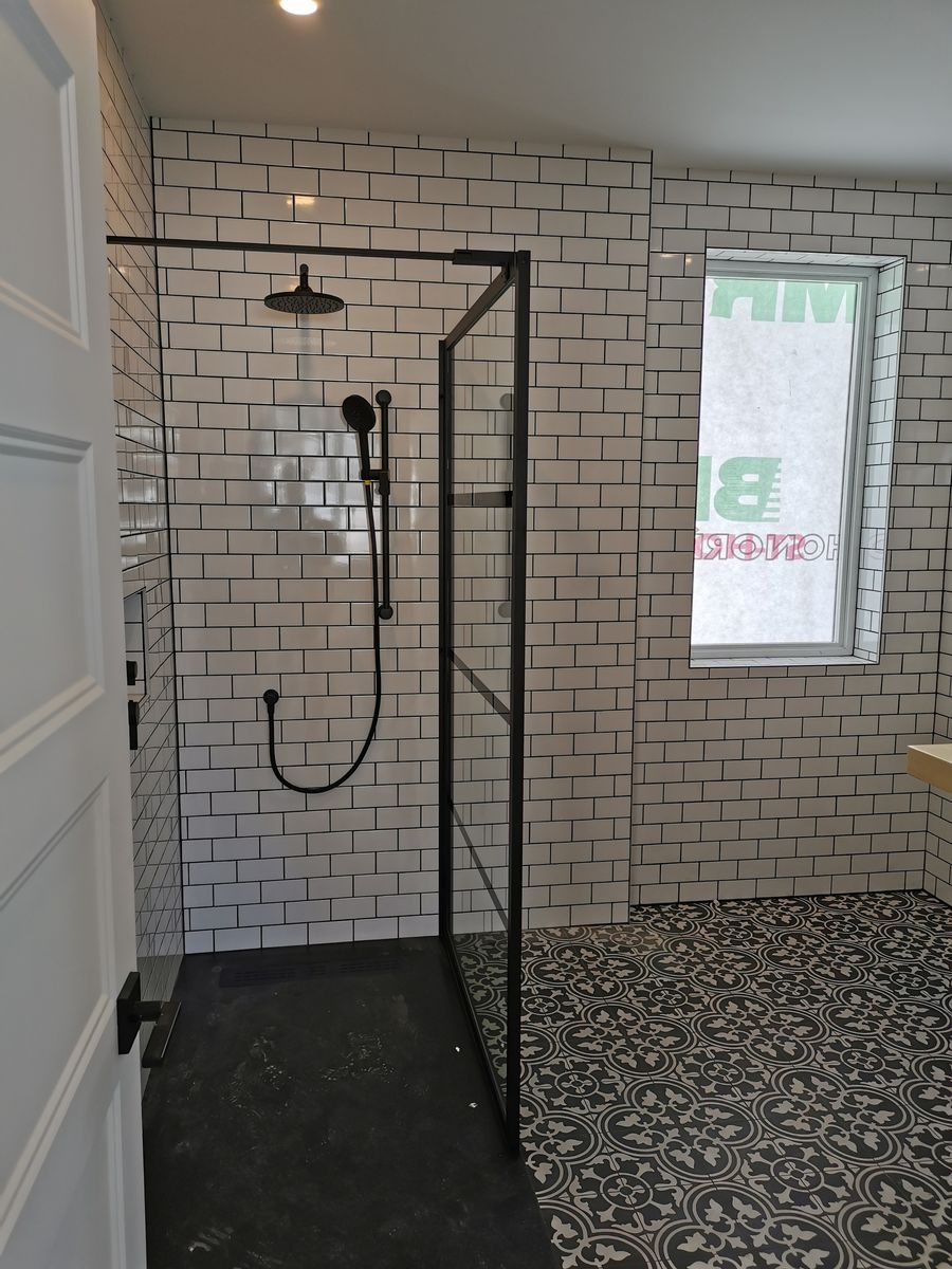 Baño completo de un proyecto de tipo Baños cerca de Saguenay - Lac-Saint-Jean por Solutions Expert SSS