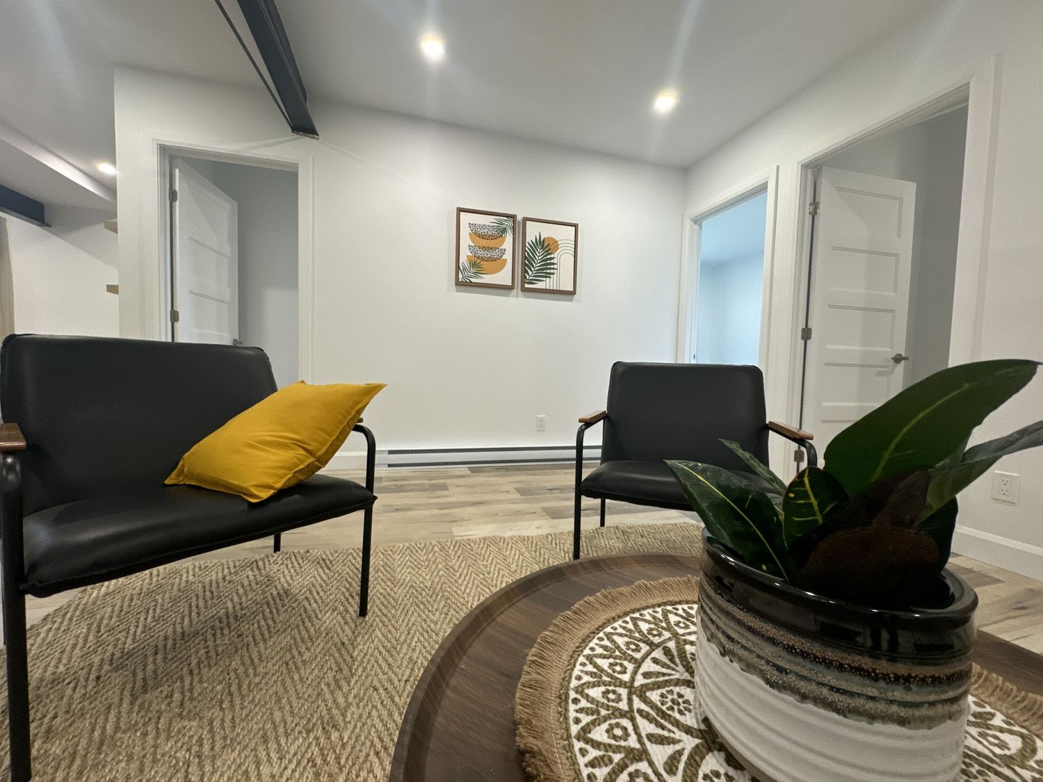 Sala de un proyecto de tipo Edificios de departamentos y rascacielos cerca de Ciudad de Quebec - Lévis por Groupe Habitech
