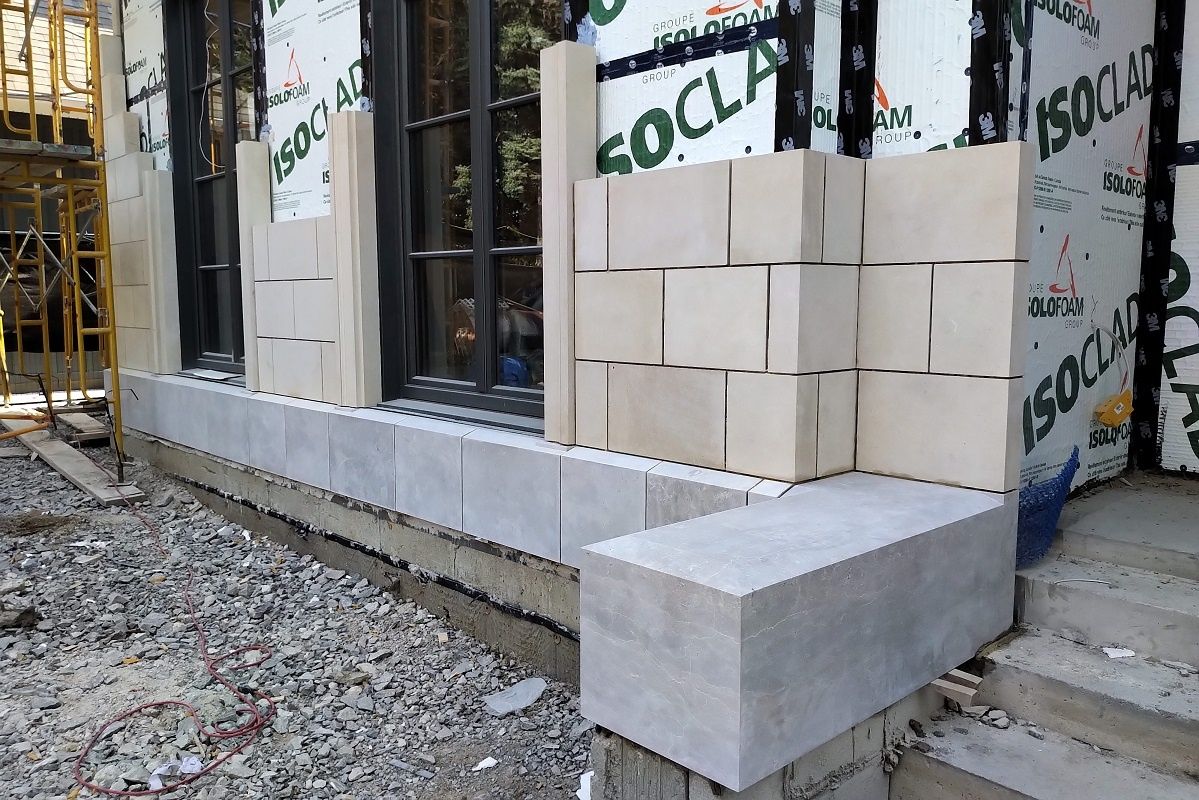 Travaux - Extérieur d'un projet de Maisons unifamiliales près de Toronto (Grand Toronto) de Avvio Fine Homes