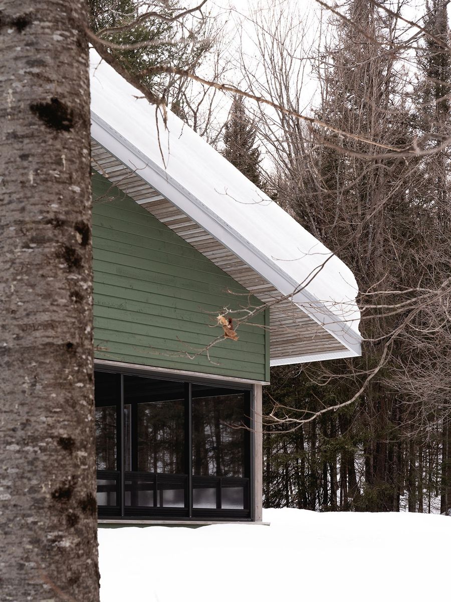 Exterior Finishes from a Single family homes project near Saint-Jerome (Laurentides) by Atelier L'Abri