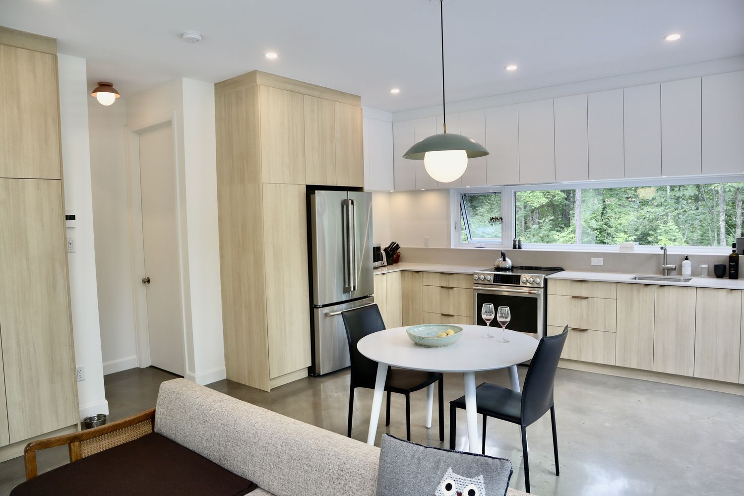 Dining Room from a Single family homes project near Gatineau (Outaouais) by Architectura EcoConcepts