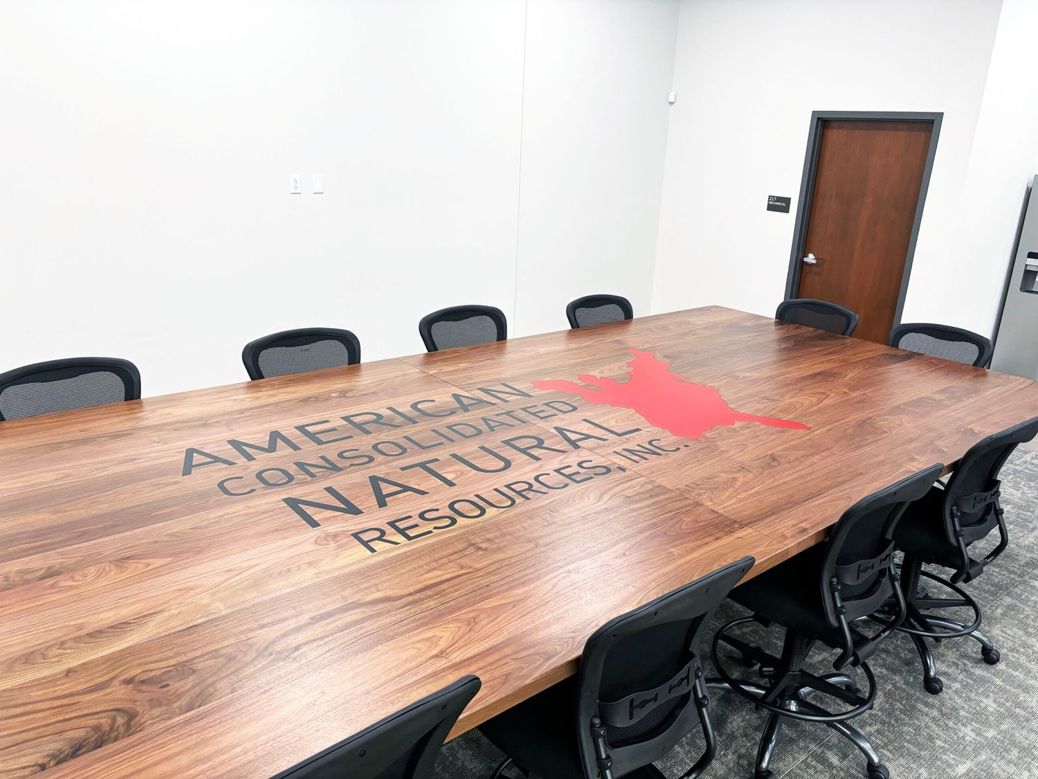  de un proyecto de tipo Mesas y sillas a medida cerca de Akron - Canton por Chagrin Valley Custom Furniture