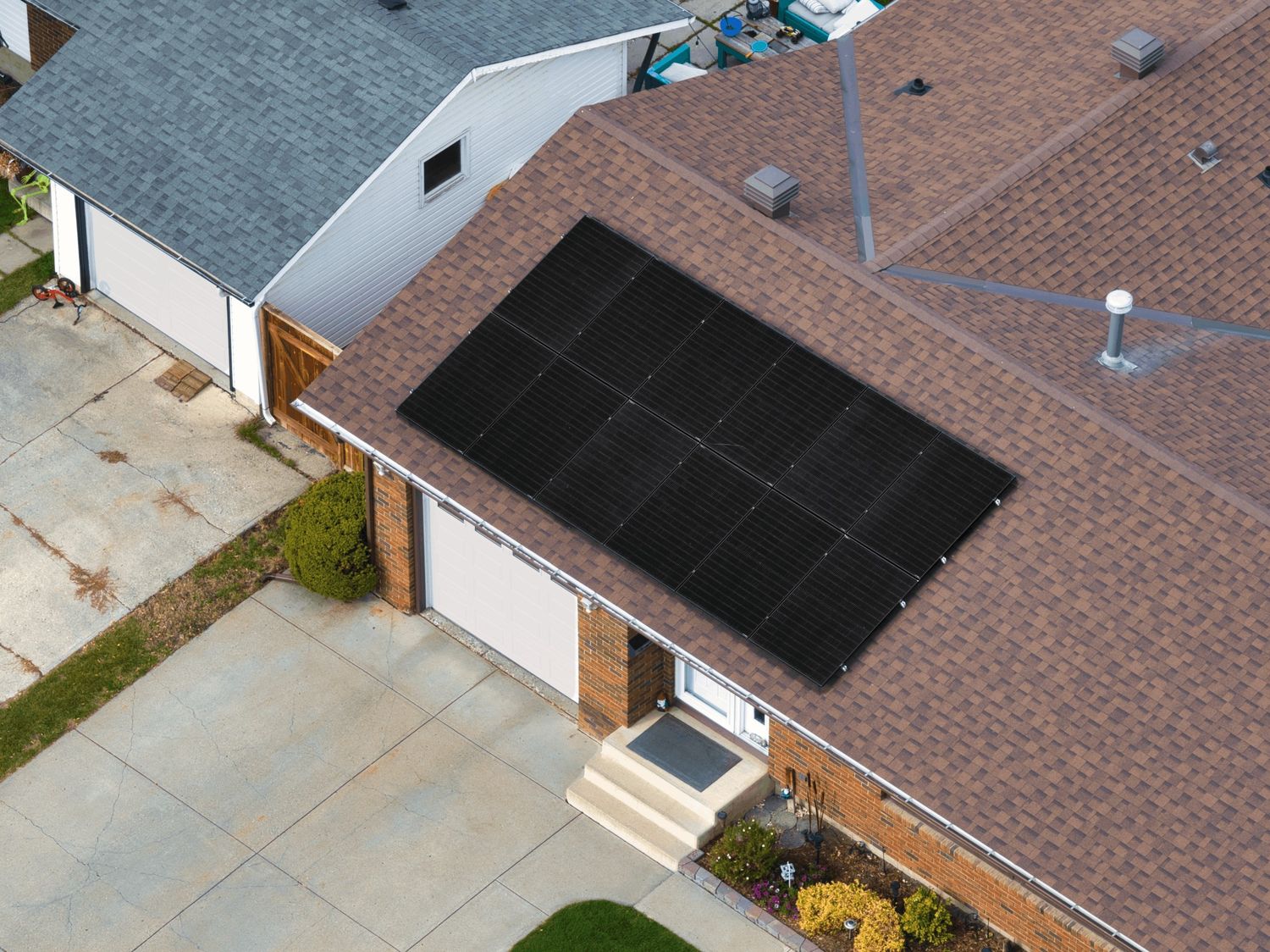  d'un projet de Panneaux solaires photovoltaïques près de Edmonton de Firefly Solar Inc.