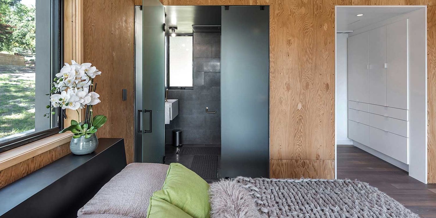 Bedroom from a Accessory Dwelling Units (ADUs) project near San Francisco Bay by Plant Prefab