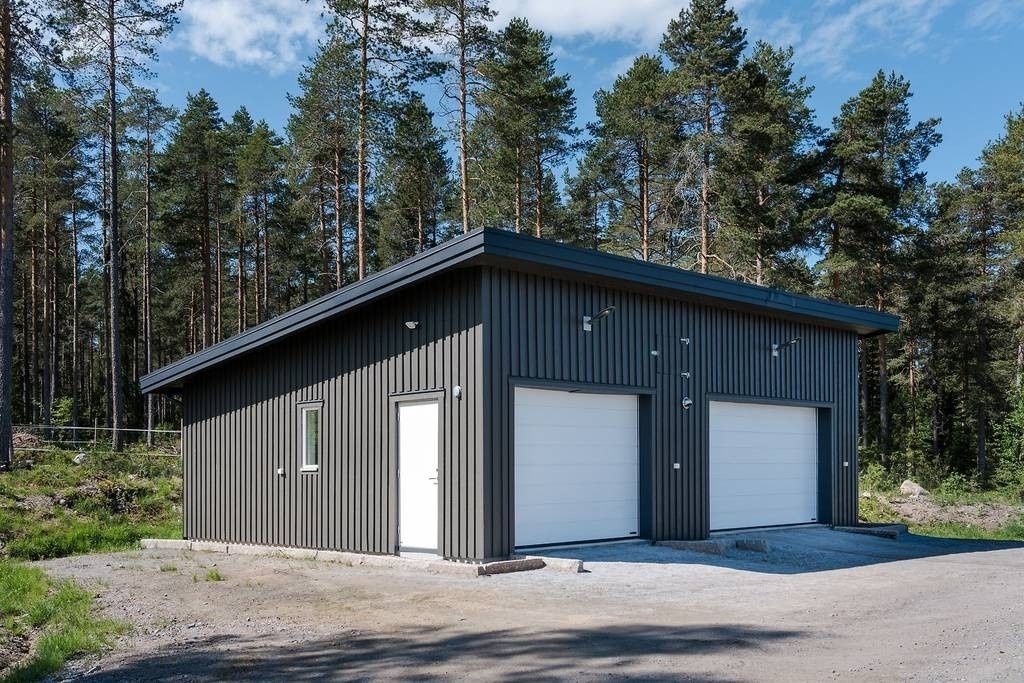 Garage & Shed from a House painting project near Ain (01) by Peintures naturelles Dalsberg DSOL