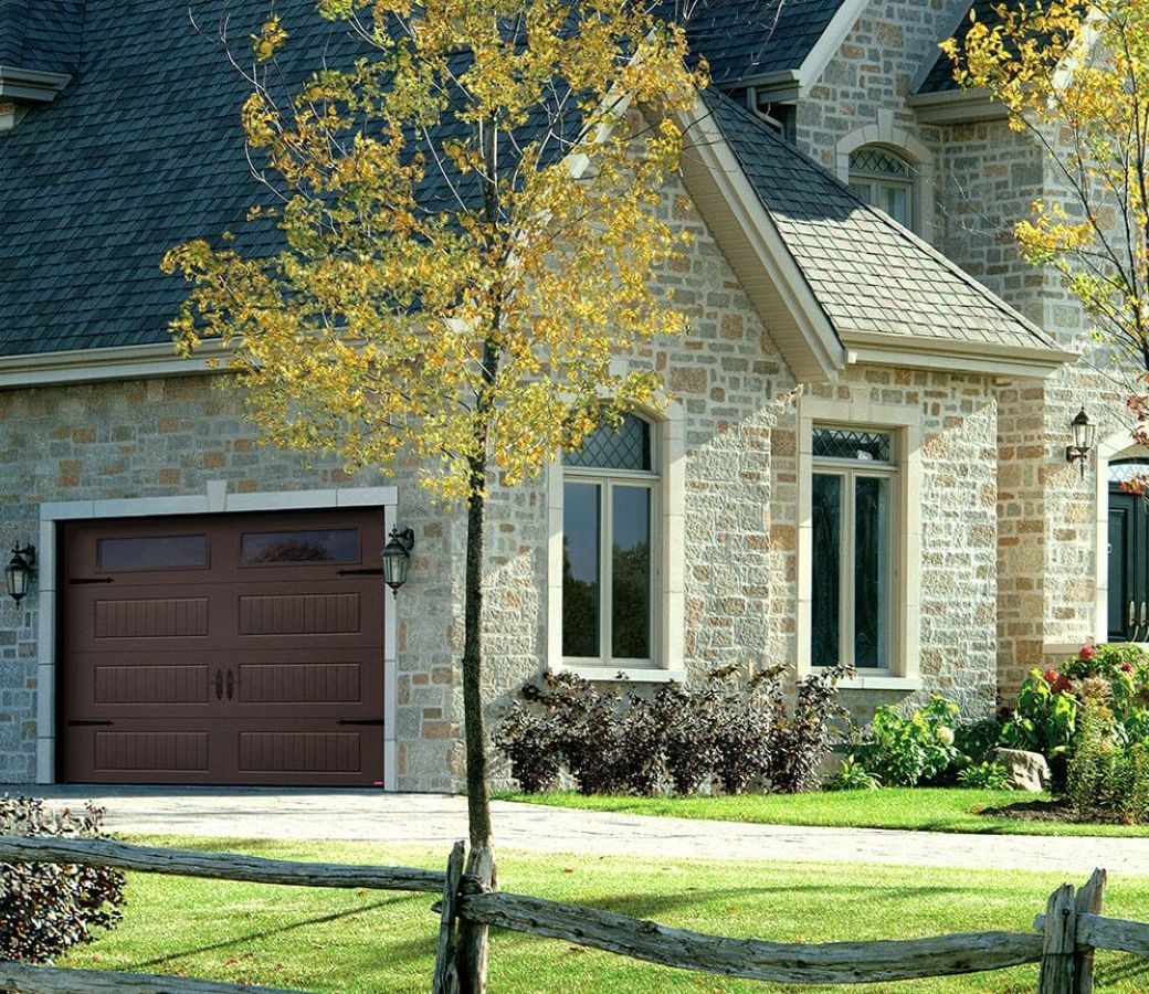 Garage & Shed from a Garage doors project near Montreal (Greater Montreal) by Portes de Garage Turcotte Ltée