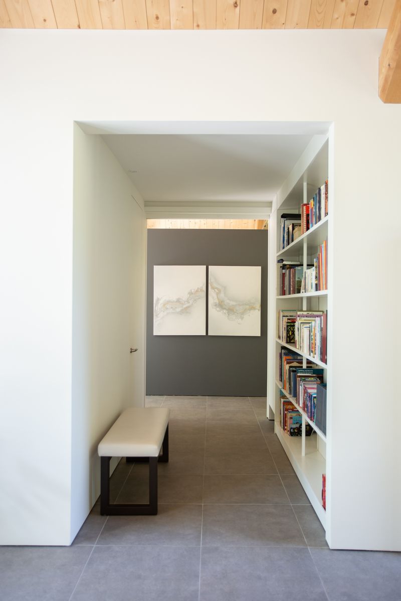 Hall from a Single family homes project near Sherbrooke (Estrie) by UrbanEco Construction