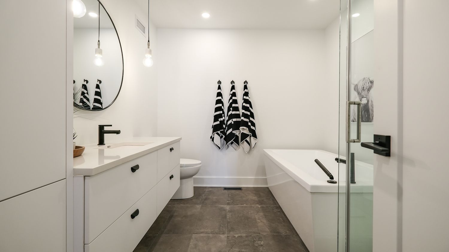 Bathroom from a Single family homes project near Saint-Jerome (Laurentides) by Les Constructions Raymond et Fils