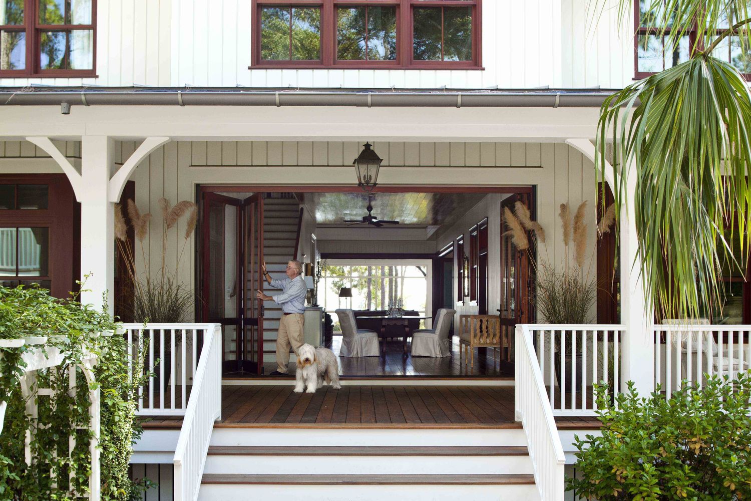 Terrasse et balcon d'un projet de Maisons unifamiliales près de Jacksonville de Frederick + Frederick Architects