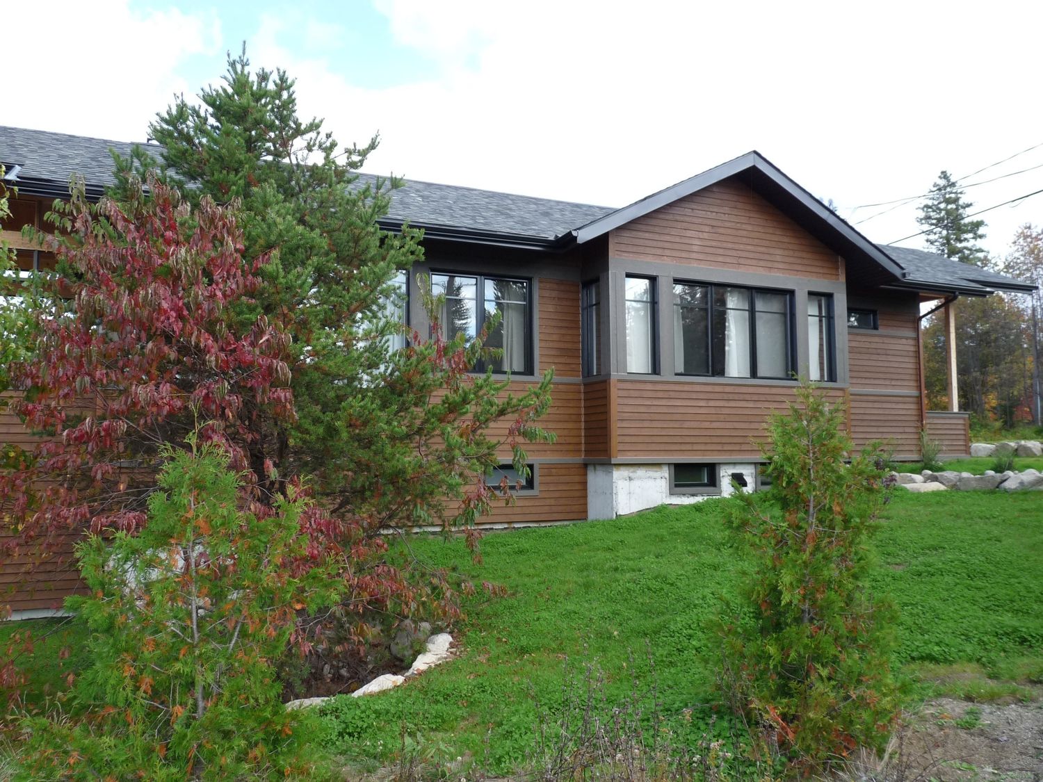 Façade avant d'un projet de Maisons unifamiliales près de Saint-Jérôme/Blainville (Laurentides) de Écohabitations boréales