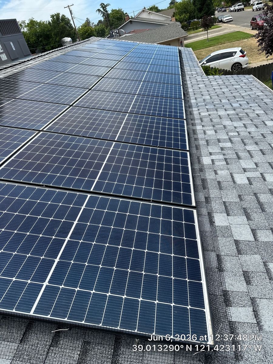  from a Photovoltaic Solar Panels project near Sacramento by L J Heating & Air Conditioning Inc