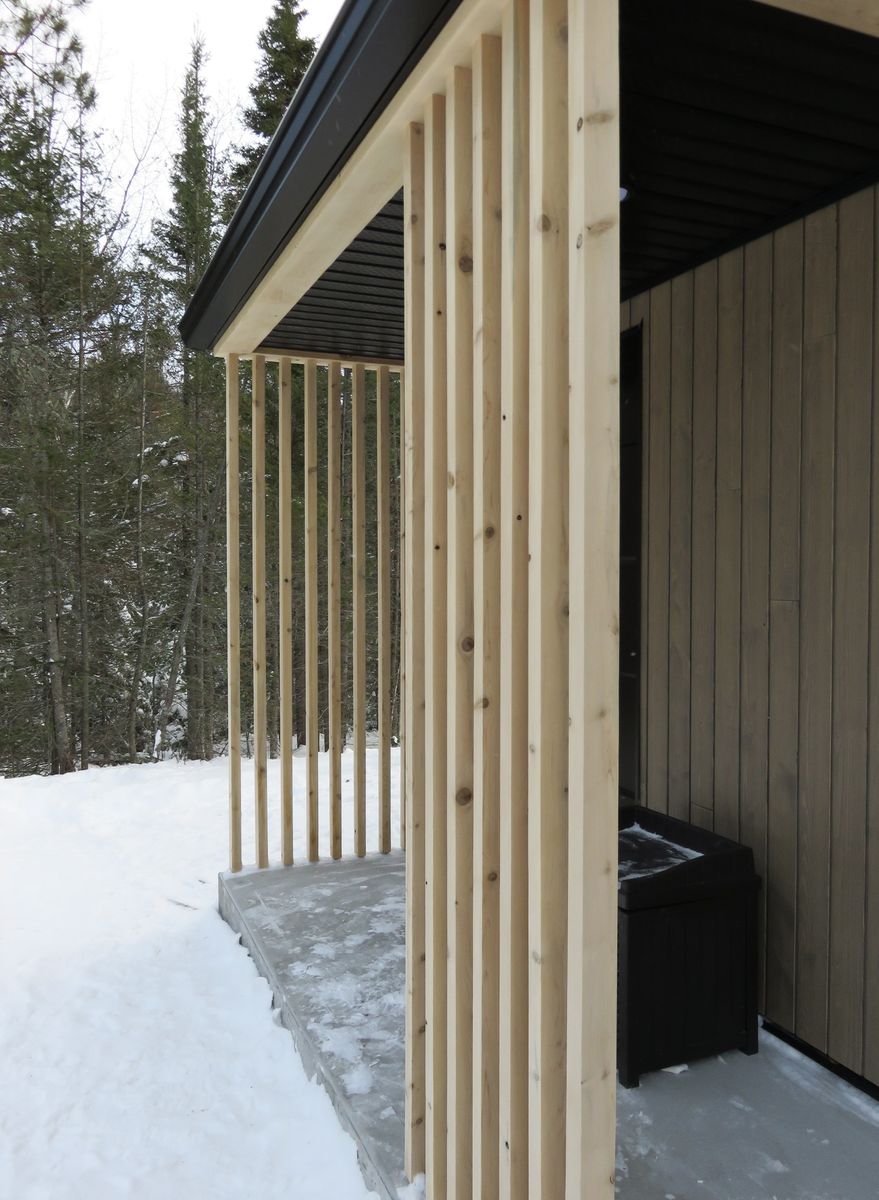 Pórtico y entrada de un proyecto de tipo Viviendas unifamiliares cerca de Saguenay - Lac-Saint-Jean por Solutions Résidentielles