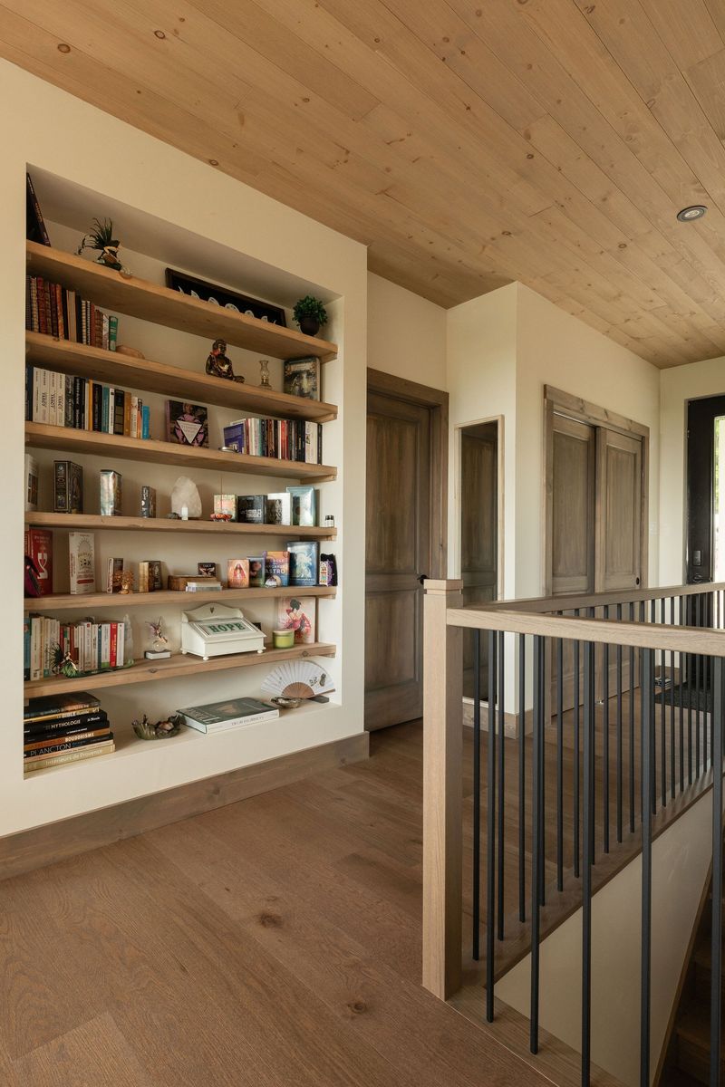 Pasillo interior de un proyecto de tipo Viviendas unifamiliares cerca de Saint-Jérôme (Laurentides) por Toundra construction