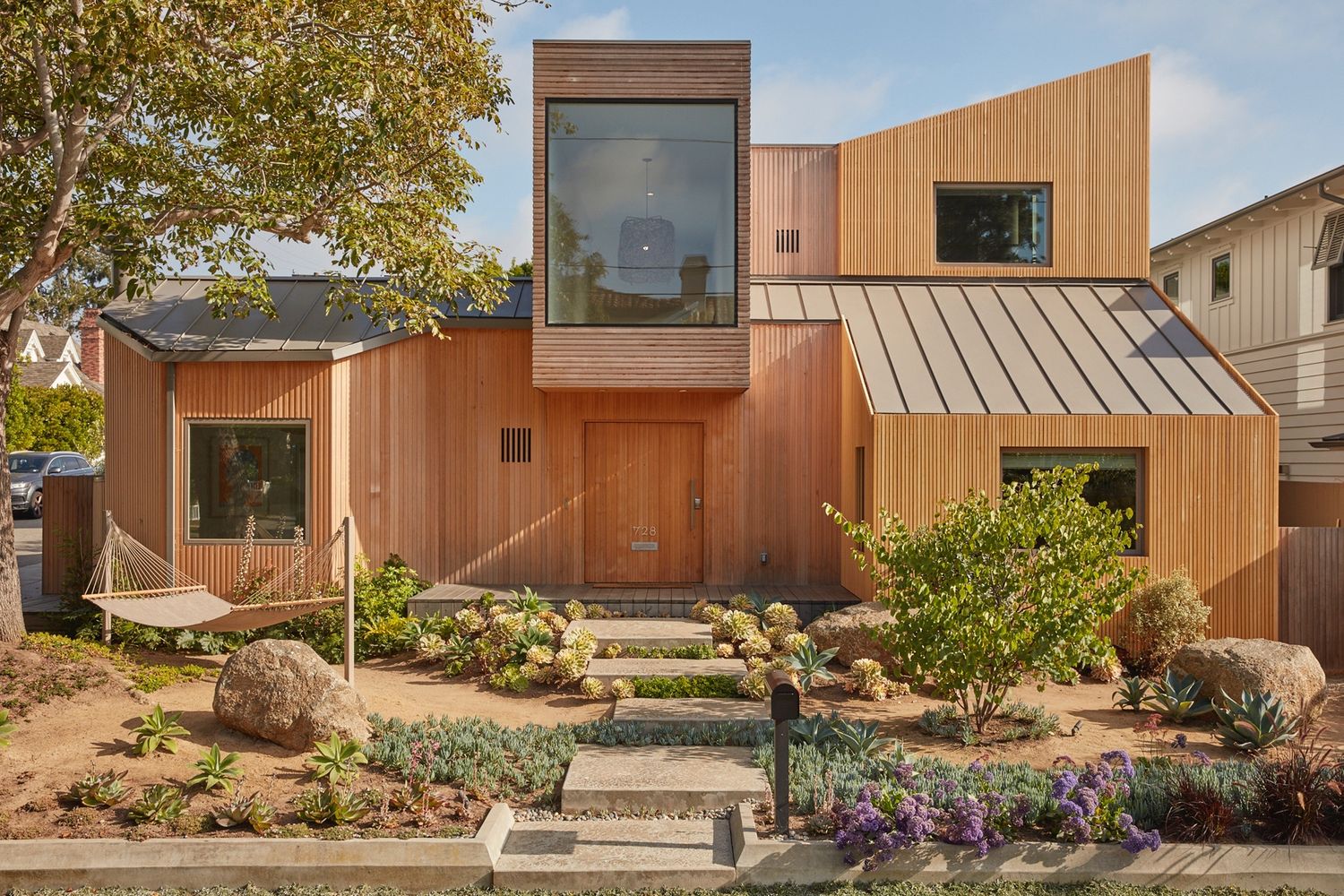 House Exterior from a Single family homes project near Los Angeles - Long Beach - Anaheim by Blue Truck Studio