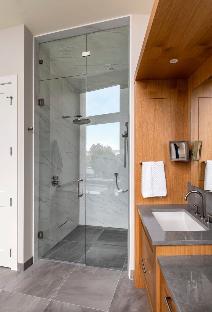 Salle de bain d'un projet de Maisons unifamiliales près de Victoria de Falcon Heights Contracting Ltd
