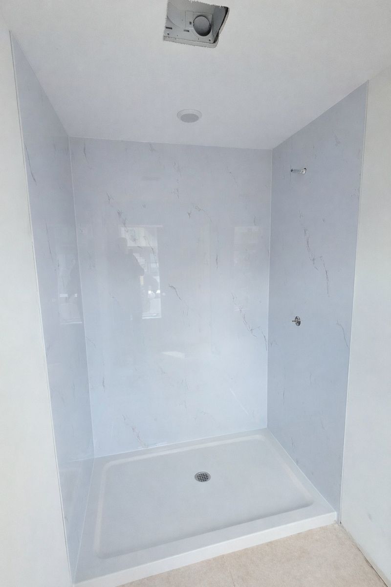  from a Showers project near Toronto (Greater Toronto) by Flexstone Inc.
