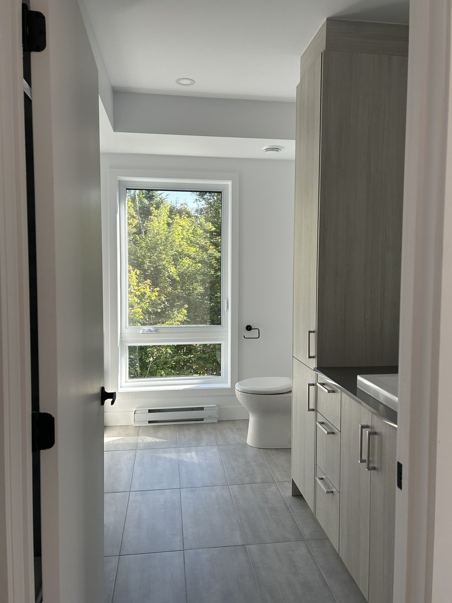 Travaux - Intérieur d'un projet de Fenêtres près de Québec/Lévis (Ville de Québec) de Giguère Portes et Fenêtres Inc.