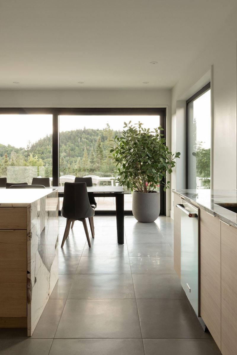 Hall from a Single family homes project near Saint-Jerome (Laurentides) by Toundra construction