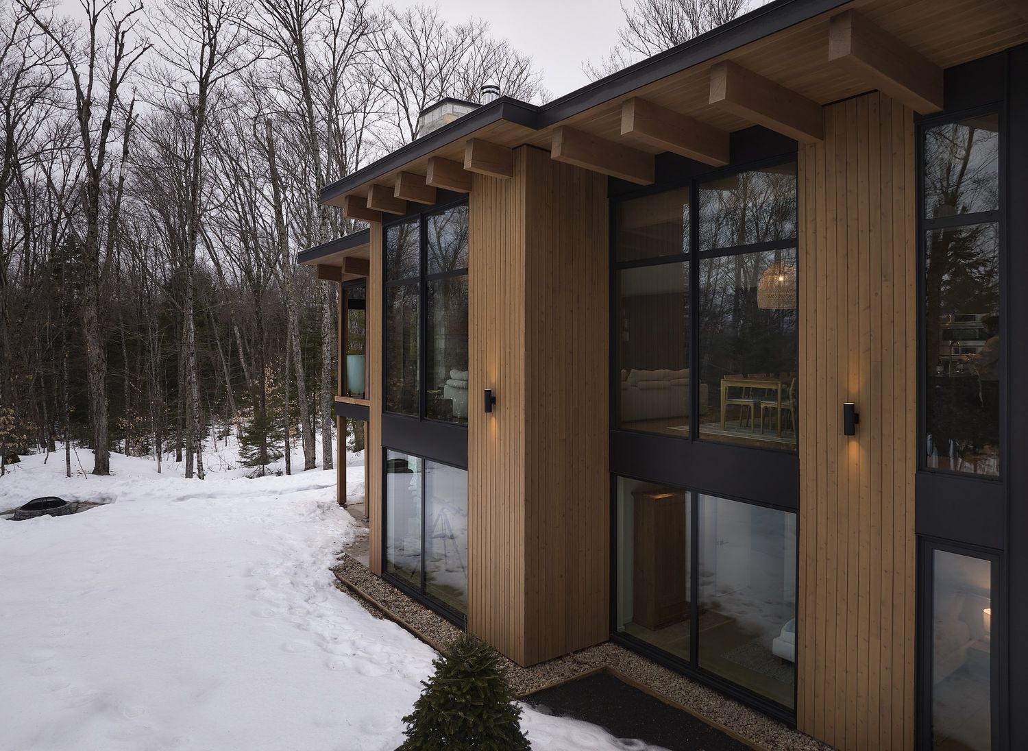 House Exterior from a Exterior siding and cladding project near Saint-Jerome (Laurentides) by Groupe SIDEX Inc.