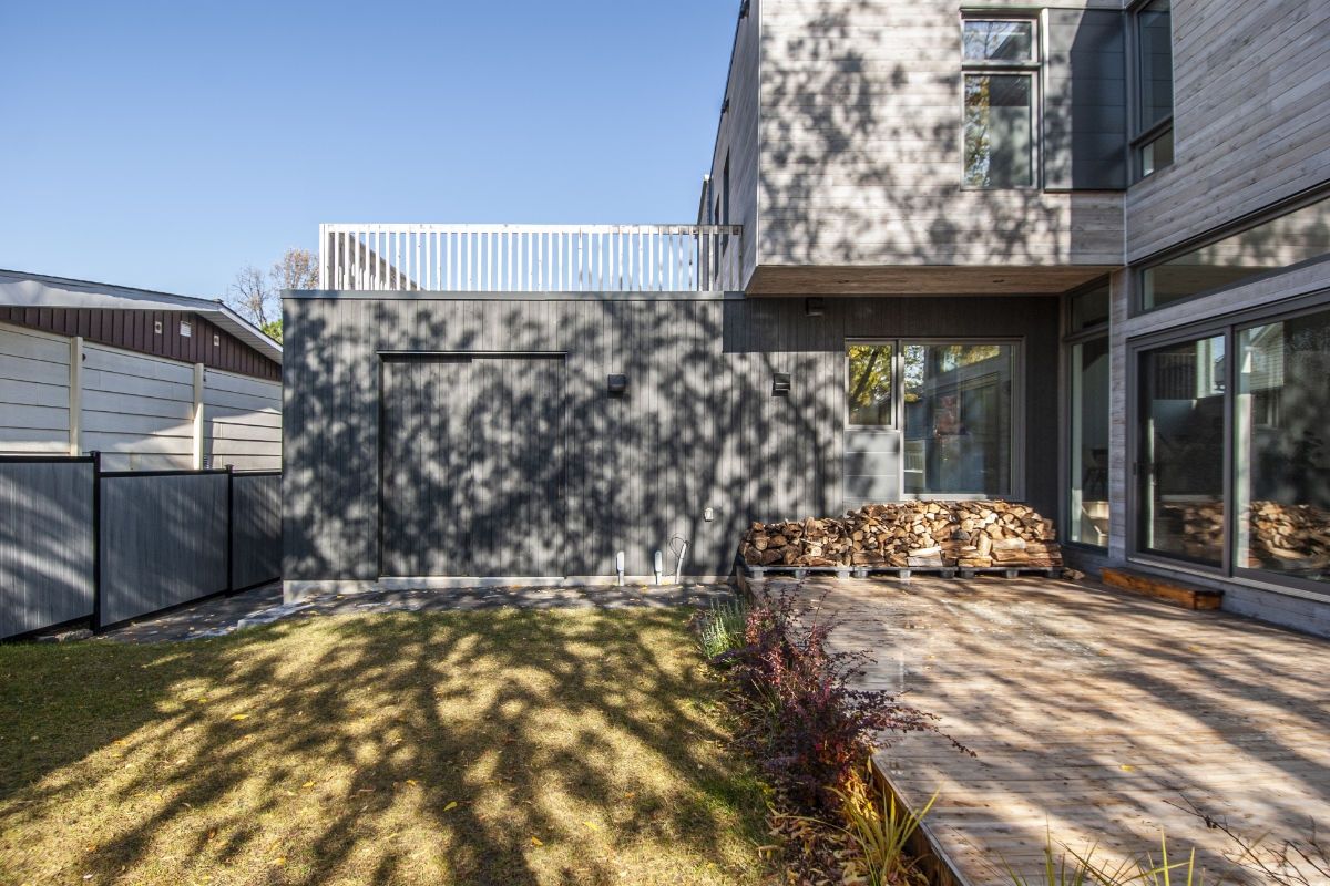 Finition extérieur d'un projet de Maisons unifamiliales près de Ottawa de PARA-SOL