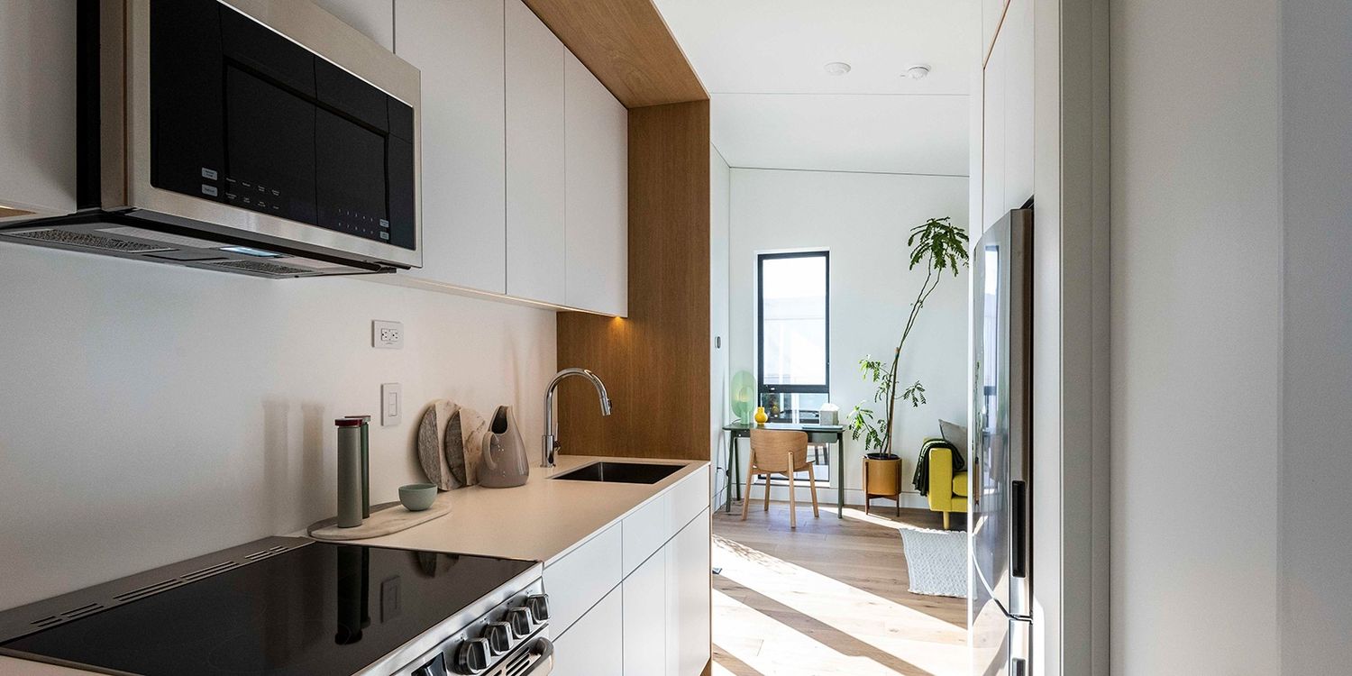 Cuisine d'un projet de Unités d'habitation accessoires (UHA) près de Palm Springs de Plant Prefab