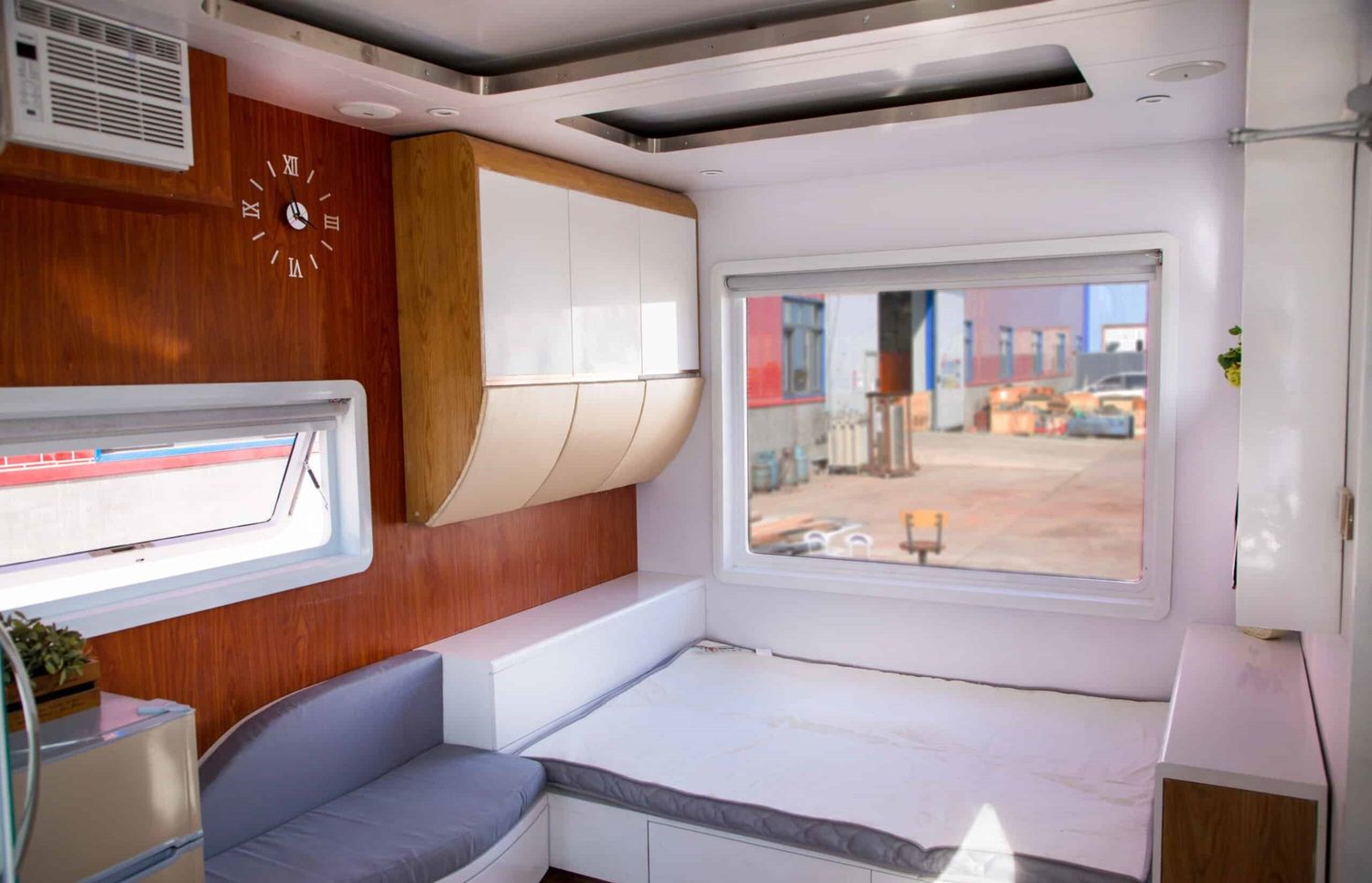 Dormitorio de un proyecto de tipo Unidades de vivienda accesorias (ADU) cerca de Phoenix por Nestron House Pte. Ltd.