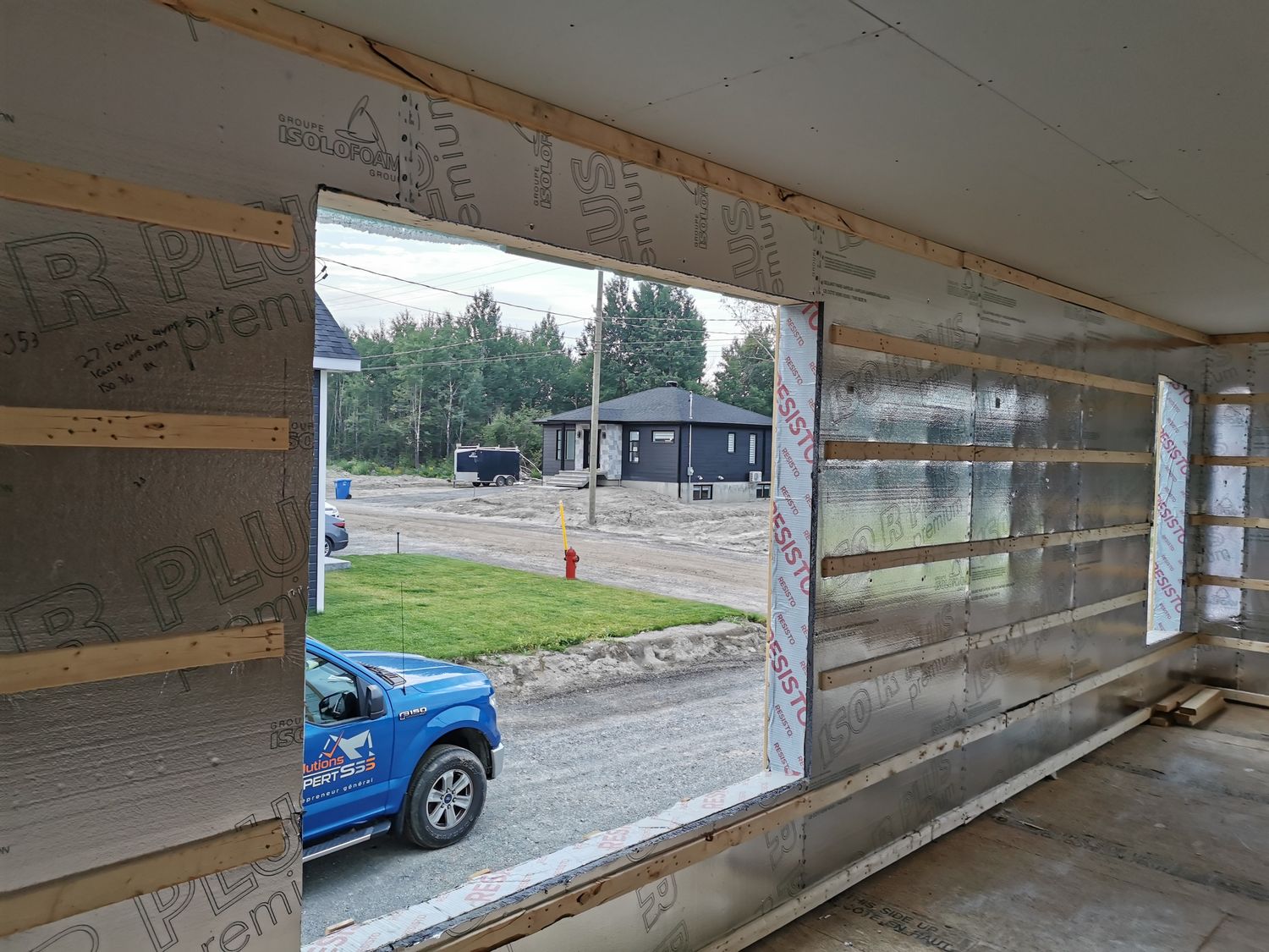 Construcción de muros de un proyecto de tipo Viviendas unifamiliares cerca de Saguenay - Lac-Saint-Jean por Solutions Expert SSS