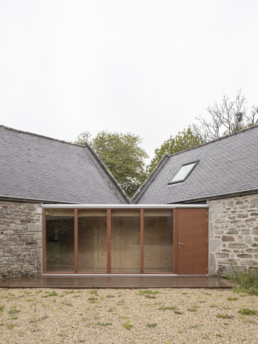 Front Yard from a Single family homes project near Armor Coasts (22) by Jean-François Madec Architecte