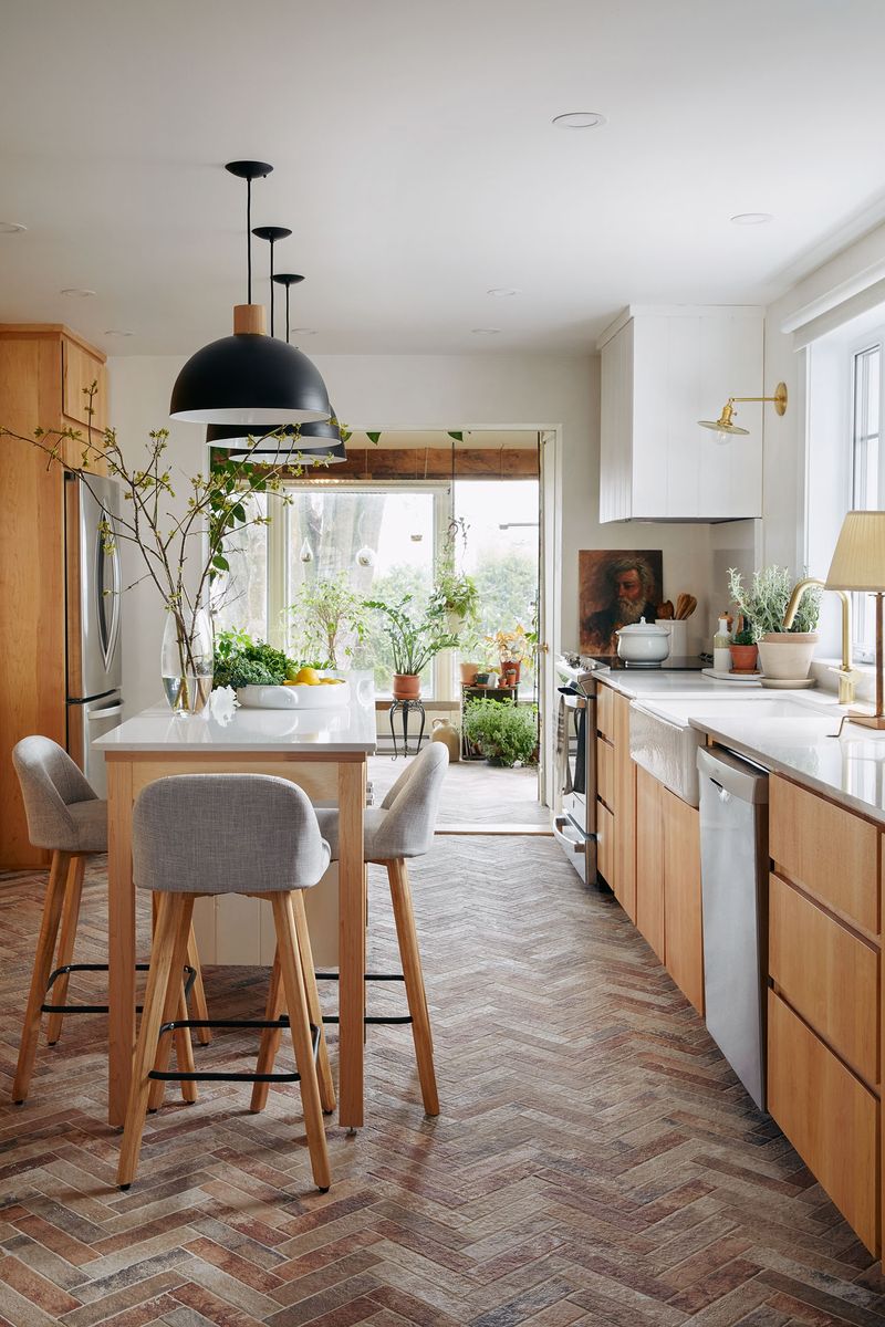 Kitchen from a Single family homes project near Montreal (Greater Montreal) by AUB&CO Intérieurs