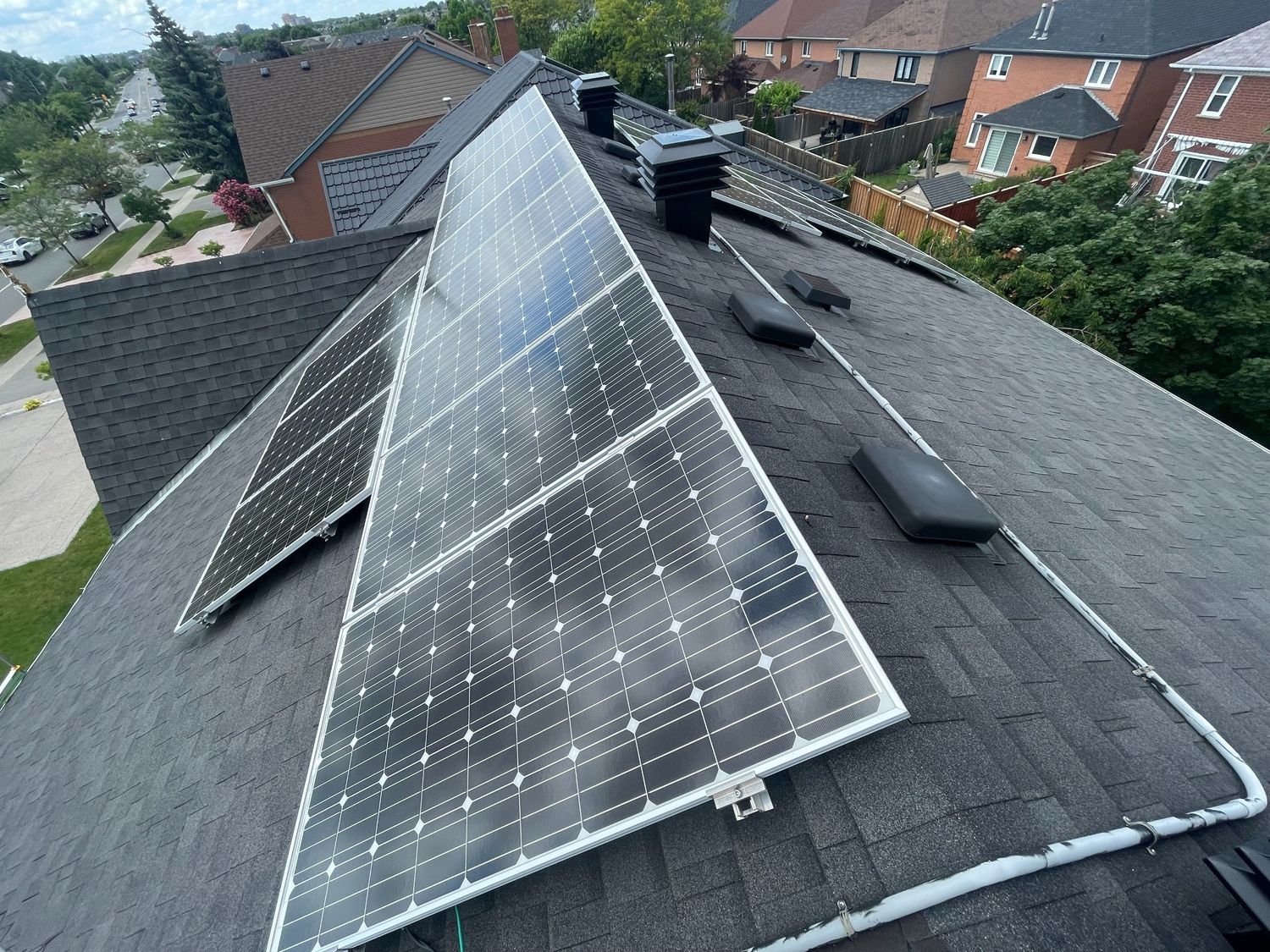  d'un projet de Panneaux solaires photovoltaïques près de Toronto (Grand Toronto) de Radiant Solar Energy Group
