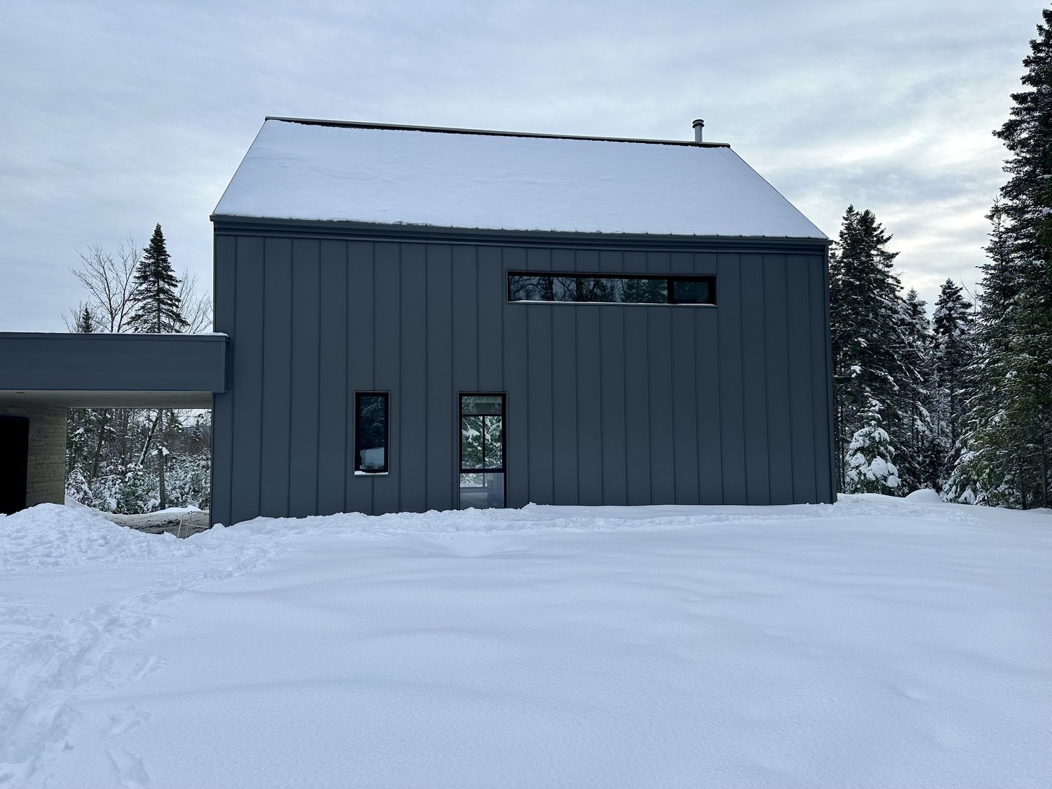 Backyard from a Single family homes project near Montreal (Greater Montreal) by Toundra construction