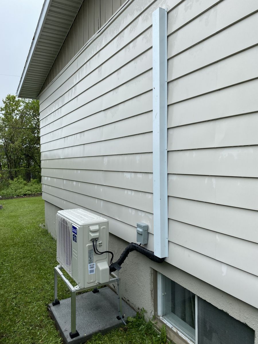 Building mechanicals from a Heat pumps project near Quebec City - Levis by Groupe Caillouette & Associés inc