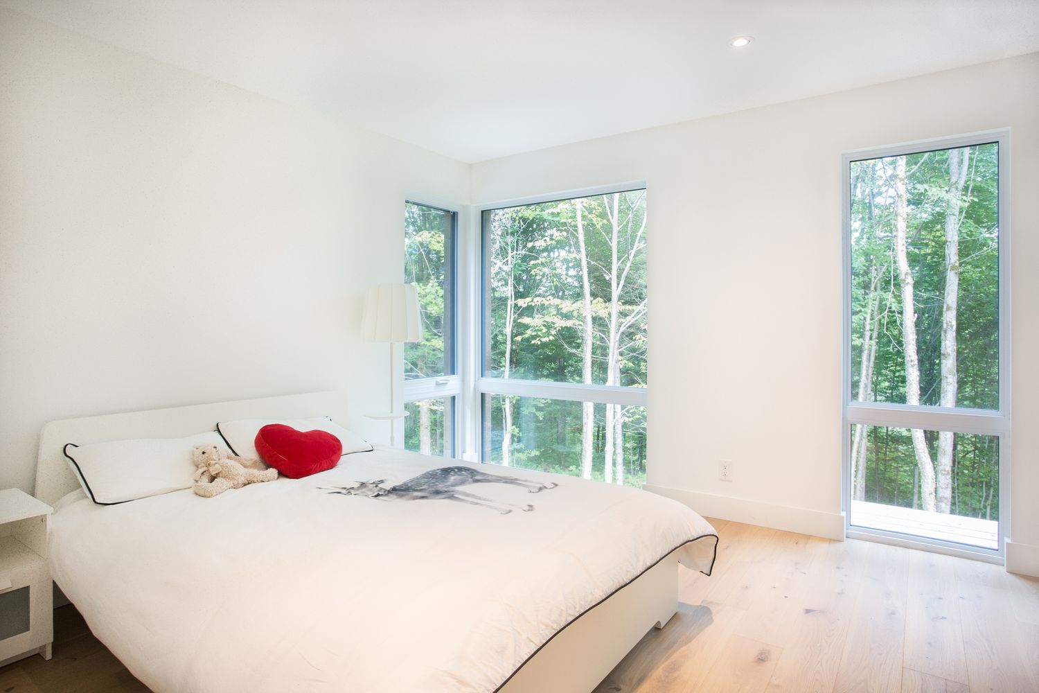 Bedroom from a Single family homes project near Sherbrooke (Estrie) by UrbanEco Construction