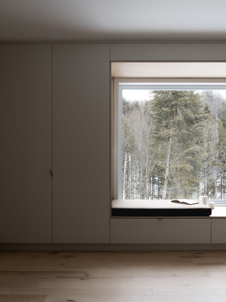 Sala de un proyecto de tipo Viviendas unifamiliares cerca de Saint-Jérôme (Laurentides) por Atelier L'Abri