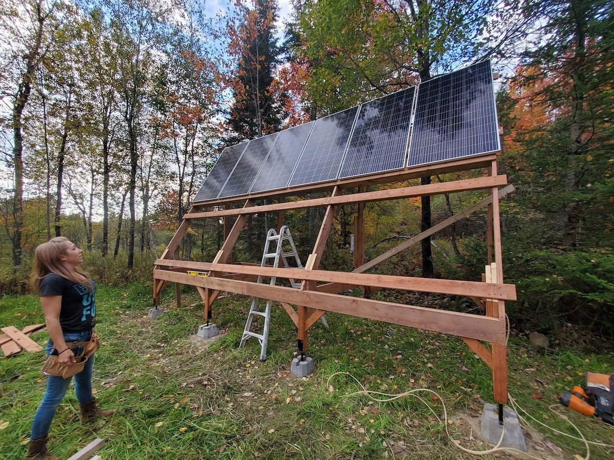Mécanique du bâtiment d'un projet de Systèmes autonomes photovoltaïques près de Sherbrooke (Estrie) de Alternative Solaire inc.