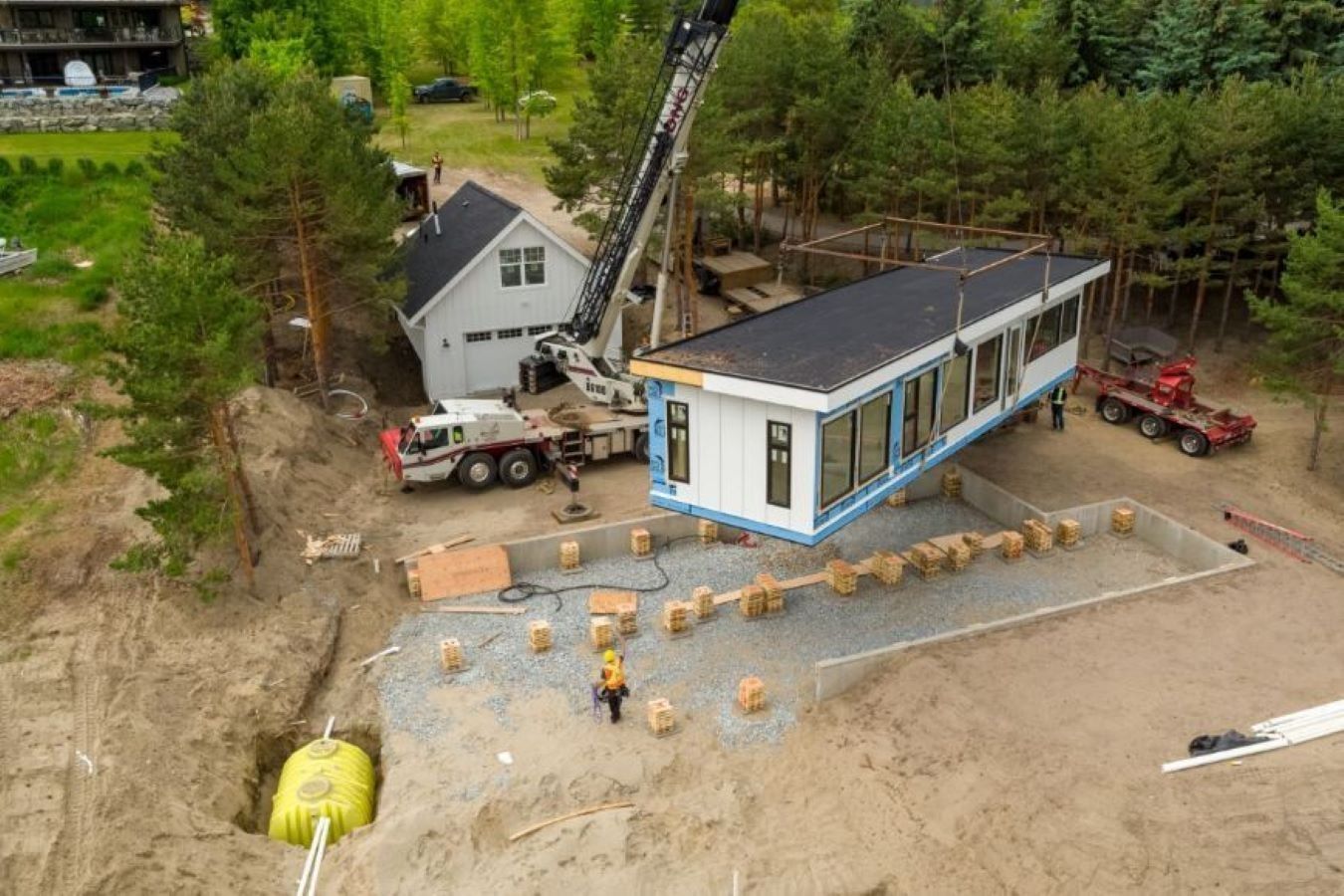 Fondations et vide sanitaires d'un projet de Maisons usinées et modulaires près de Kelowna - Okanagan de Chaparral Industries Inc
