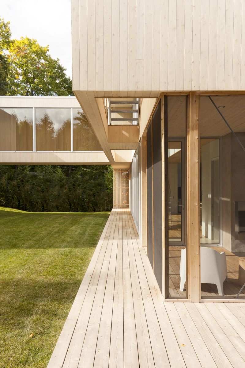 Terrasse et balcon d'un projet de Revêtement et parement extérieur près de Trois-Rivières/Shawinigan (Mauricie) de Groupe SIDEX Inc.