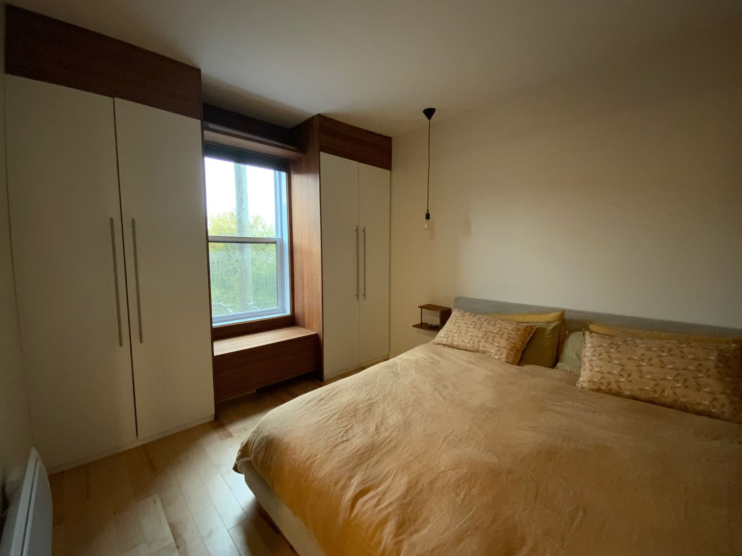 Dormitorio de un proyecto de tipo Ampliaciones del hogar cerca de Montreal (Gran Montreal) por psb Inc.