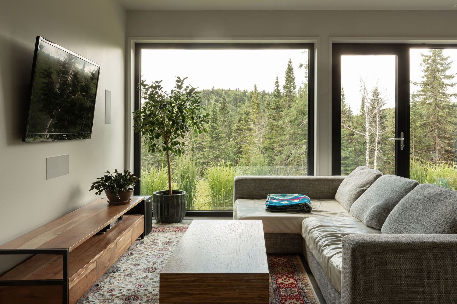 Salle familiale d'un projet de Maisons unifamiliales près de Saint-Jérôme/Blainville (Laurentides) de Toundra construction