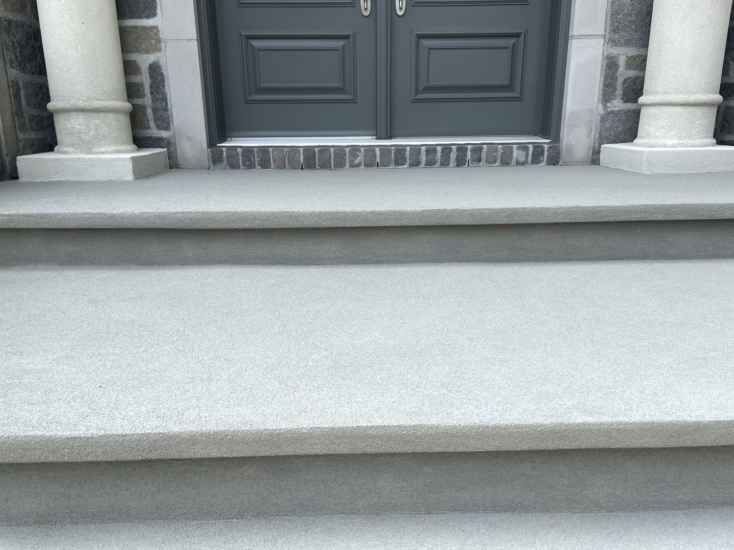 Porch from a Single family homes project near Montreal (Greater Montreal) by Les Constructions du Patrimoine J.S. INC.