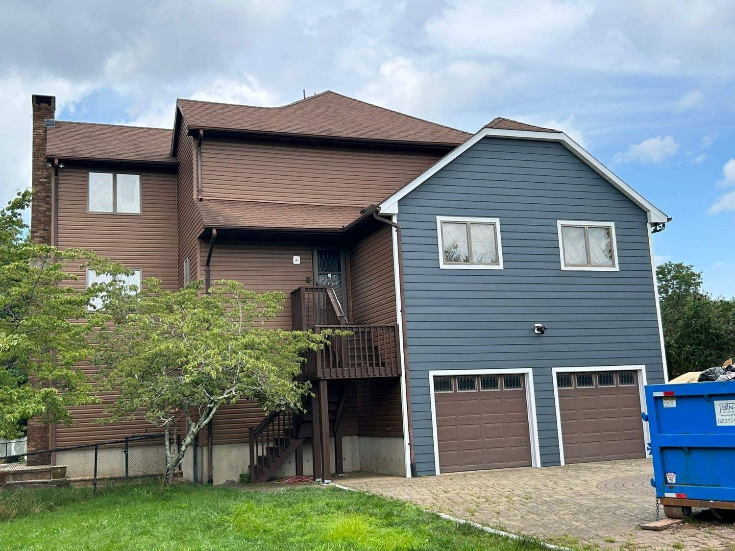 Construcción de exteriores de casas de un proyecto de tipo Edificios de departamentos y rascacielos cerca de Newark - Jersey City por NJ Vinyl Siding and Home Improvement