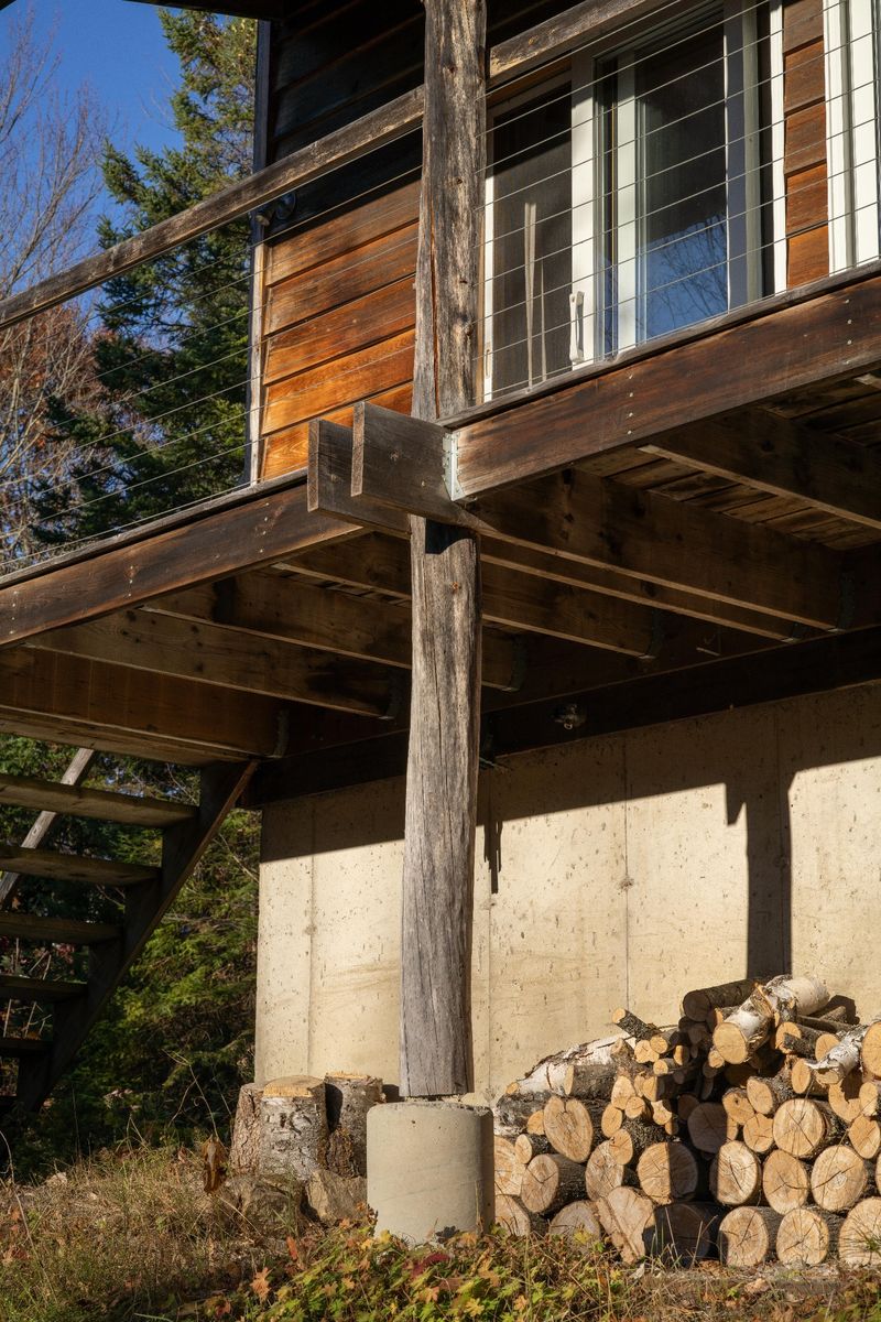  d'un projet de Maisons unifamiliales près de Montréal/Laval/Longueuil (Grand Montréal) de Atelier Schleiss Architectes