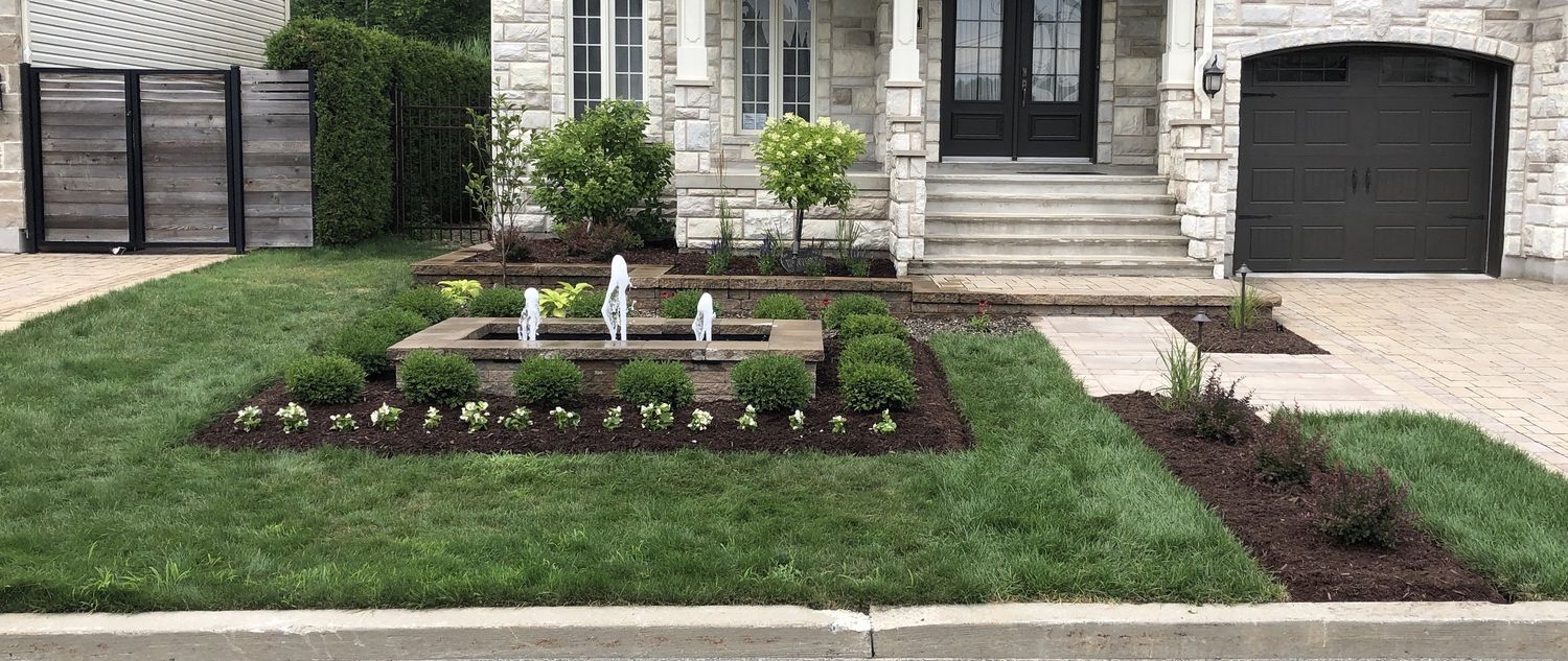 Front Yard from a Garden ponds project near Montreal (Greater Montreal) by Courchesne Architecte Paysagiste