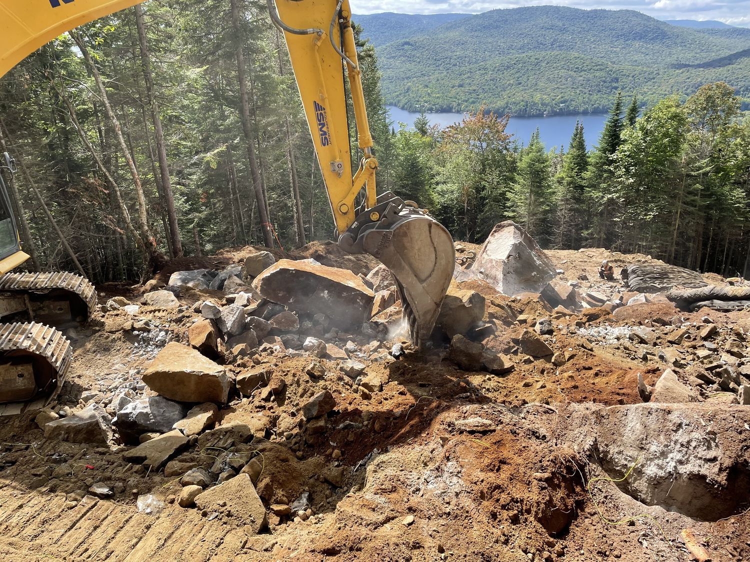 Trabajos de paisajismo de un proyecto de tipo Viviendas unifamiliares cerca de Joliette (Lanaudière) por Les Constructions du Patrimoine J.S. INC.
