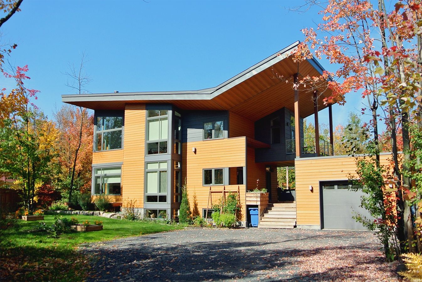 House Exterior from a Single family homes project near Saint-Jean-sur-Richelieu (Montérégie) by Studio MMA Architects