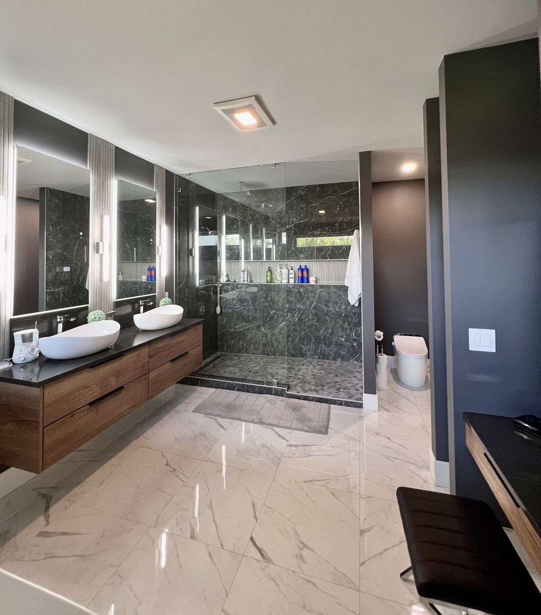 Baño completo de un proyecto de tipo Fotografía arquitectónica cerca de Springfield - Peoria por MC Modern Concepts Inc